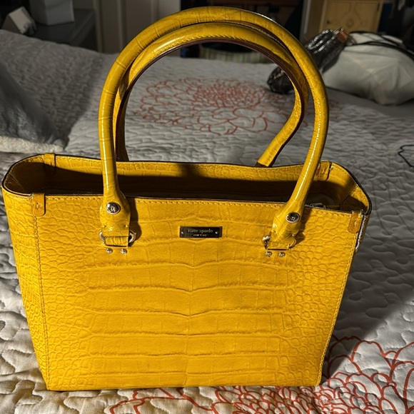KATE SPADE SMALL QUINN MUSTARD BAG - Picture 1 of 16